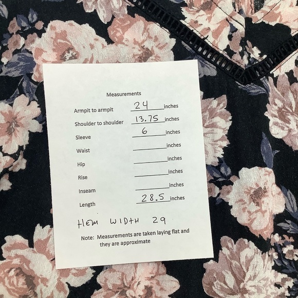 torrid 00 floral cold shoulder v neck blouse size M/L or 10 EUC - Picture 14 of 14